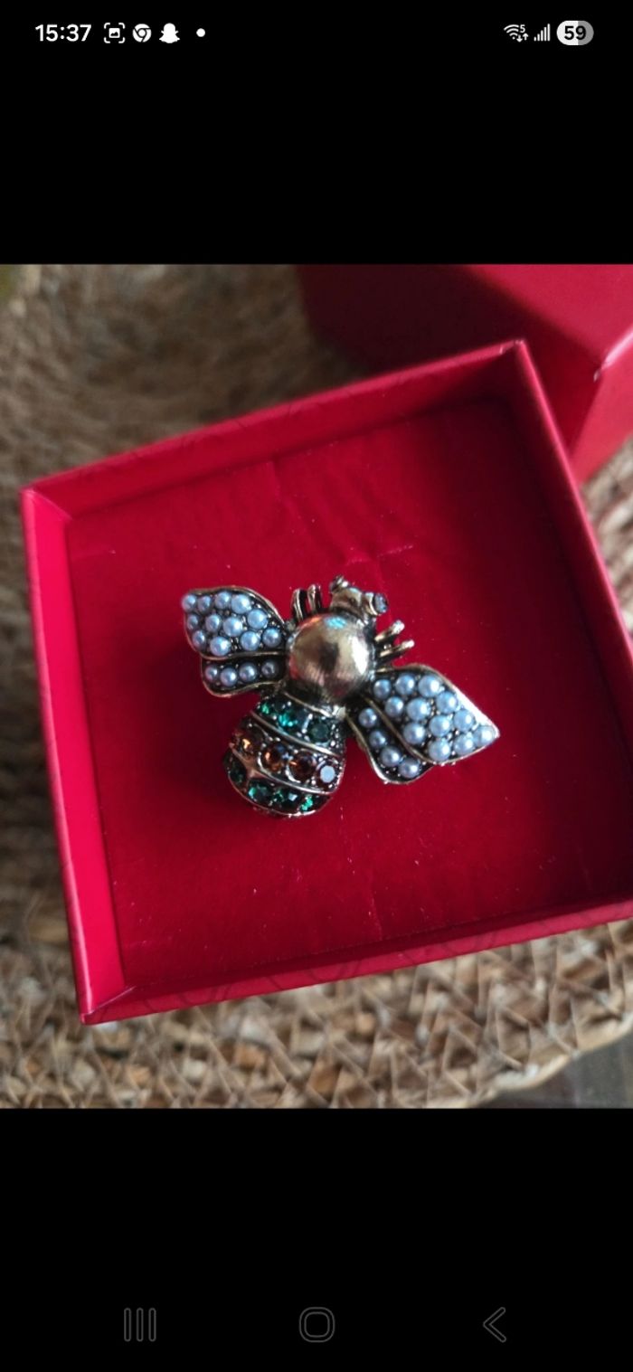 Petite Abeille butineuse colorée - photo numéro 2