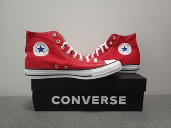 Basket converse neuve toile montante Pointure 46 rouge