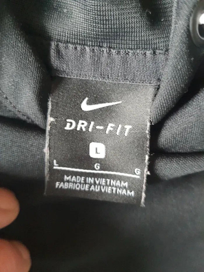 Pull capuche nike léger - photo numéro 2