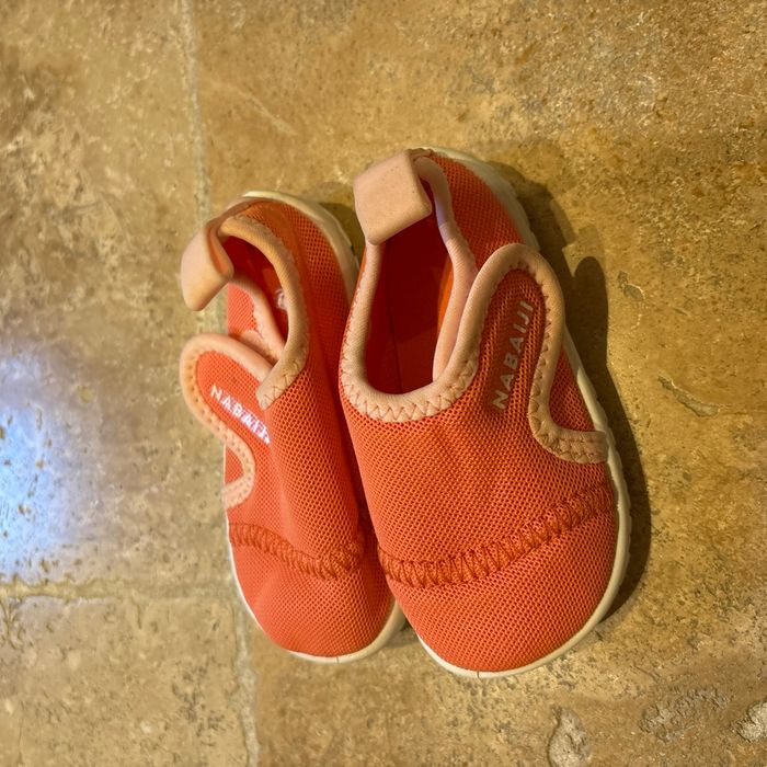 Chaussures aquatique taille 20 - photo numéro 2