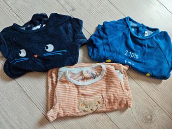 3 pyjamas velours 24 mois