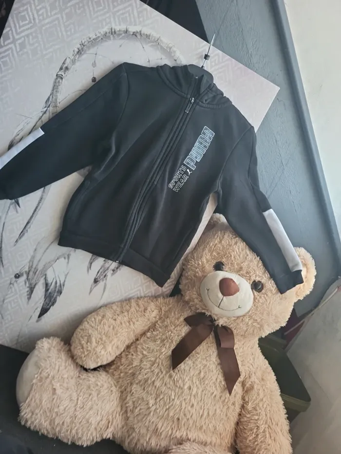 Veste zippée capuche 8ans