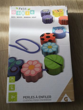 Perles à enfiler jeu