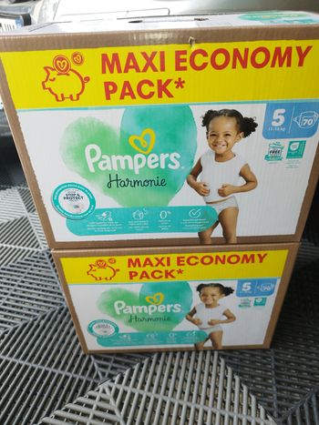 Couches Pampers harmonie