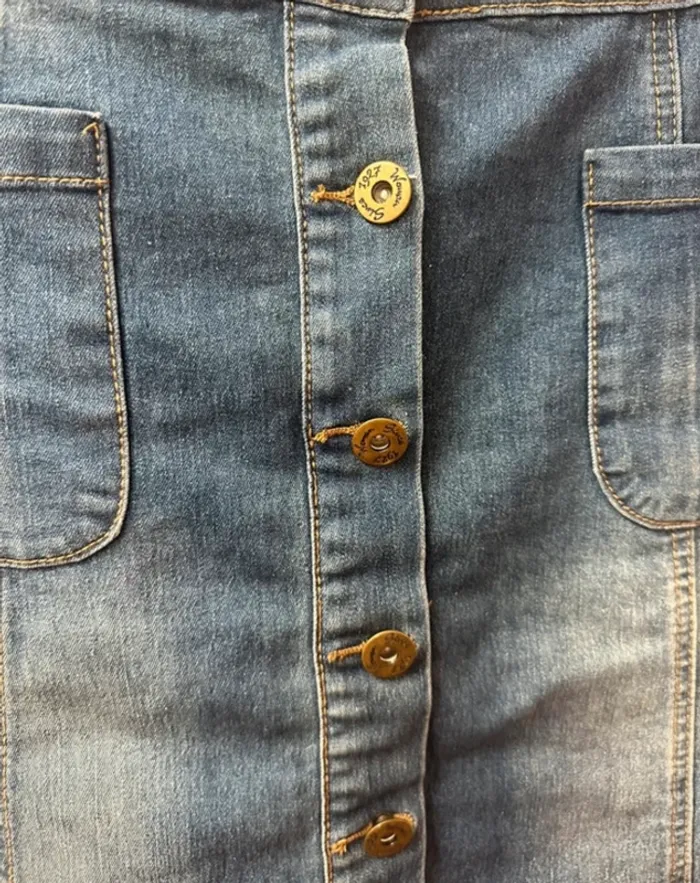 Jupe en jean à boutons taille XXL - photo numéro 2