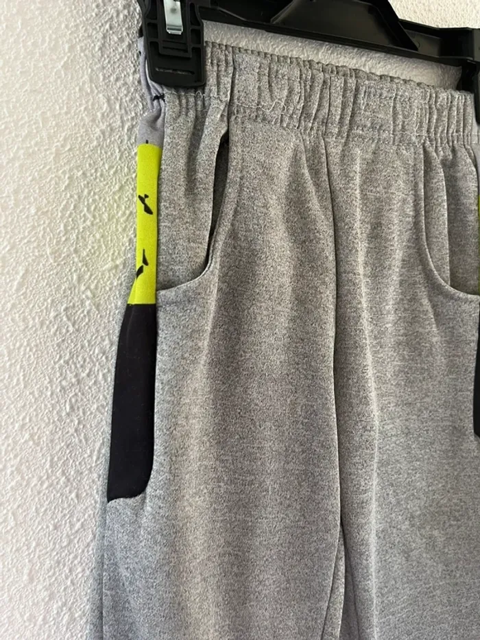 Jogging taille 3 ans 💫 - photo numéro 2
