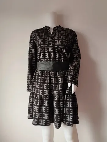 Robe noire et argentée New Collection taille 44