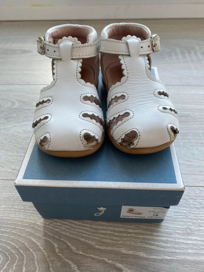 Sandales blanches Jacadi taille 19