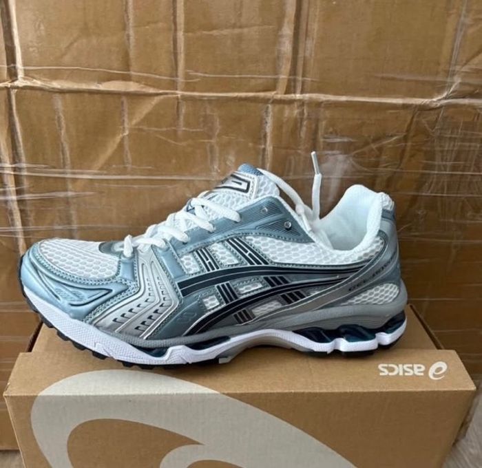 Asics - photo numéro 3