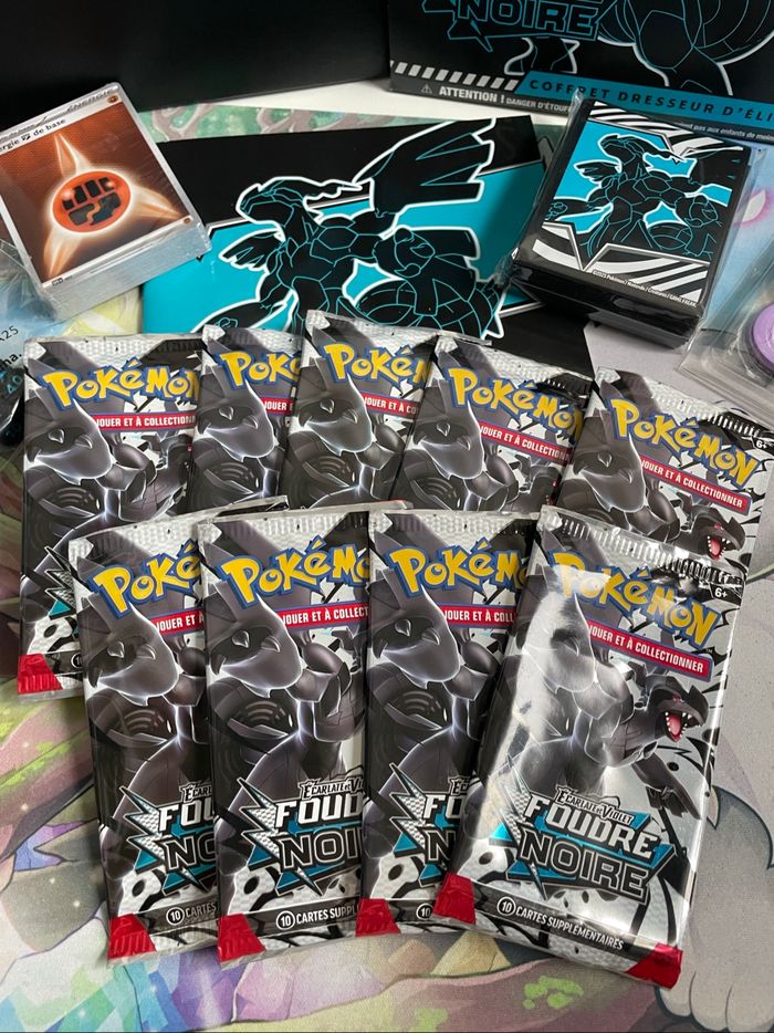 ETB Foudre Noire EV10.5 - 9 boosters + Goodies - Reconditionné - photo numéro 2
