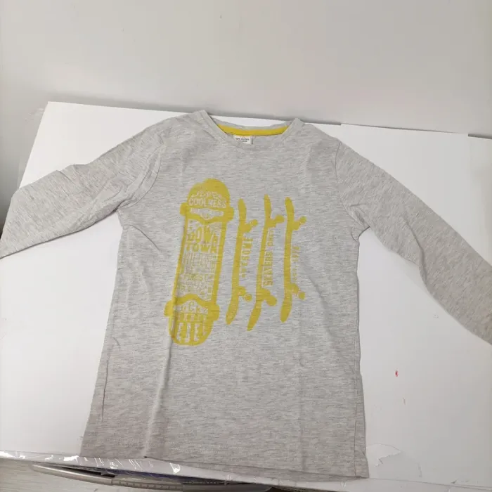 Lot 9 vêtements garçon 8 ans : Adidas, Puma, t-shirts, manches longues et jogging LOT023 - photo numéro 7