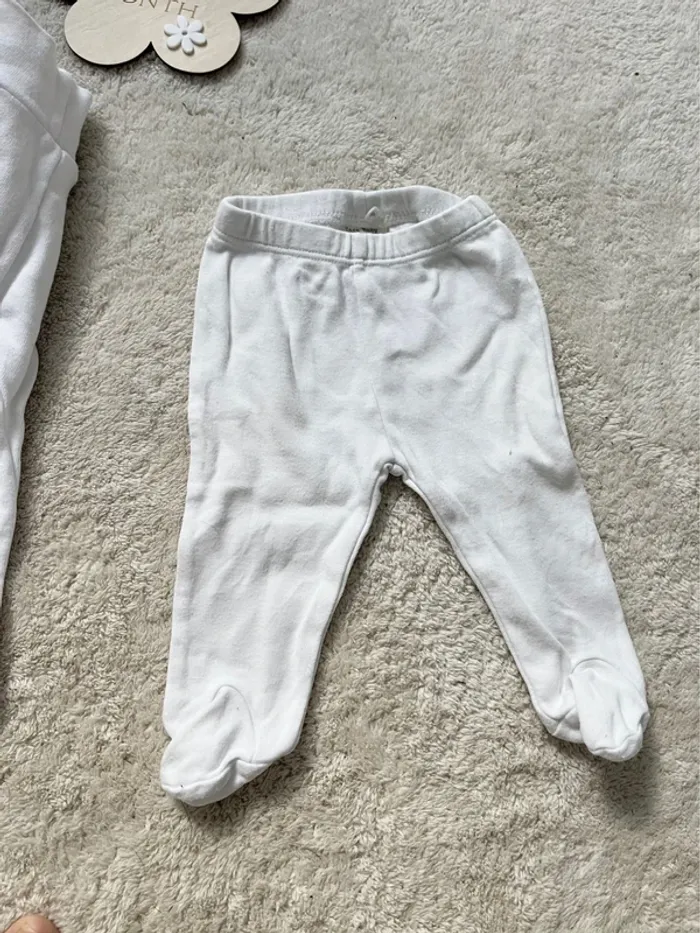 Lot pantalons blanc 1 mois - photo numéro 4