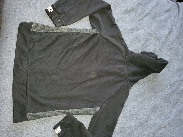 Veste Nike taille 10/12ans très bon état ! - photo numéro 4