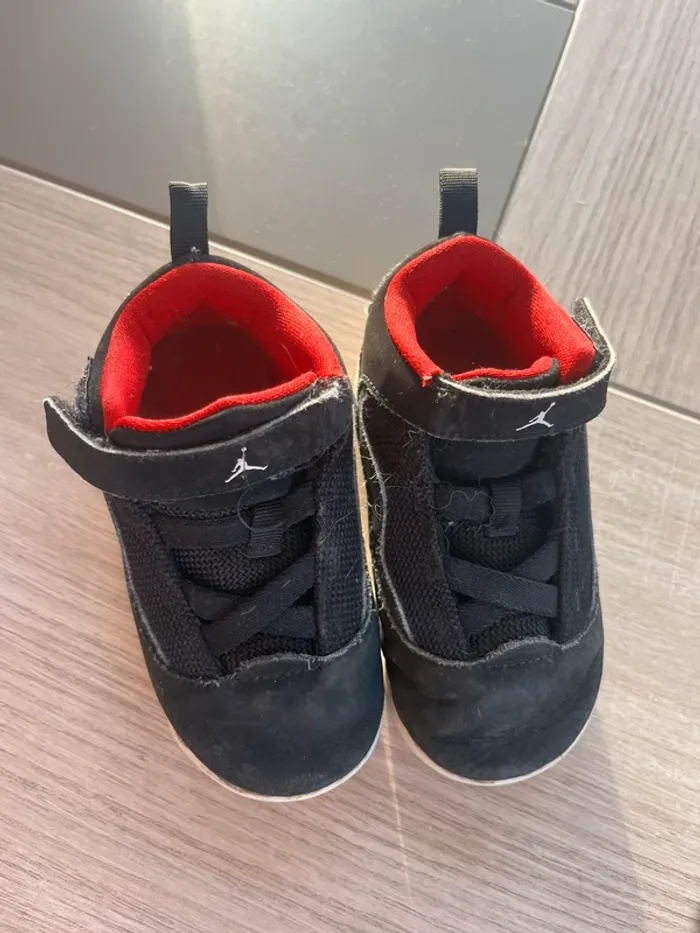 Baskets Jordan t23,5 - photo numéro 2