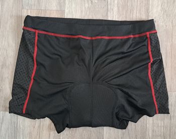 Short cycliste en gel