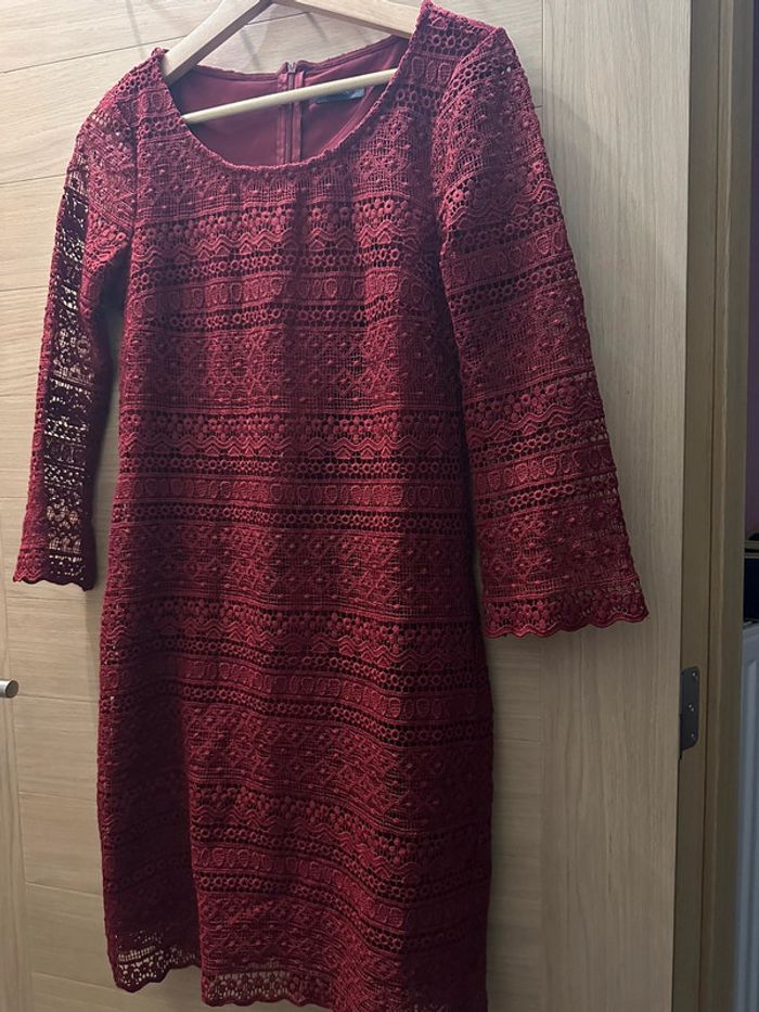 Robe bordeaux dentelle