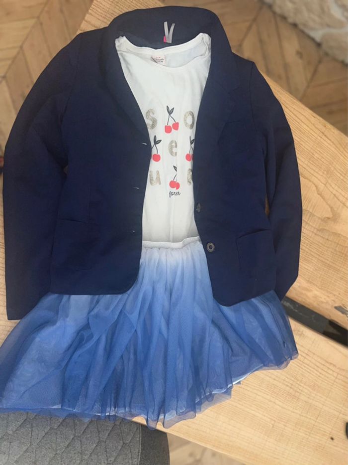 Ensemble okaidi tape à l’œil 12 14 ans jupe été voilage bleu t-shirt cerise fille tulle tutu - photo numéro 3