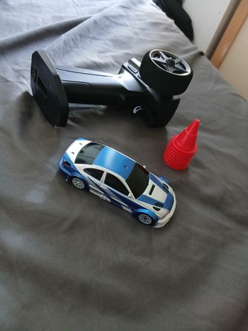 Voiture télécommandé qui drift