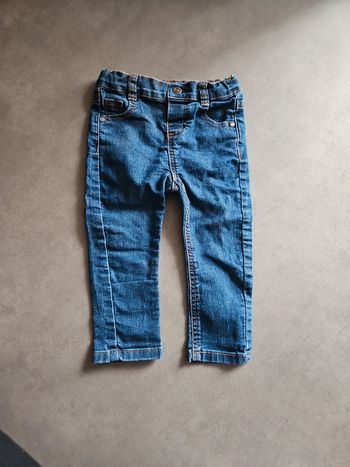 Jeans taille 18 mois 🌸