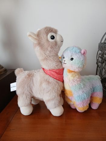 2 Doudous-Peluches "Petits Alpagas/ Lamas" *30 & 22 cm
