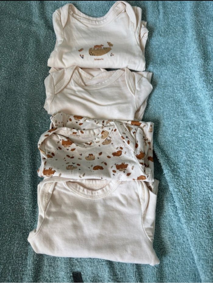 Lot de 4 bodies