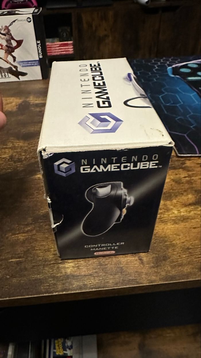 Manette Gamecube Officiel en boîte - photo numéro 6