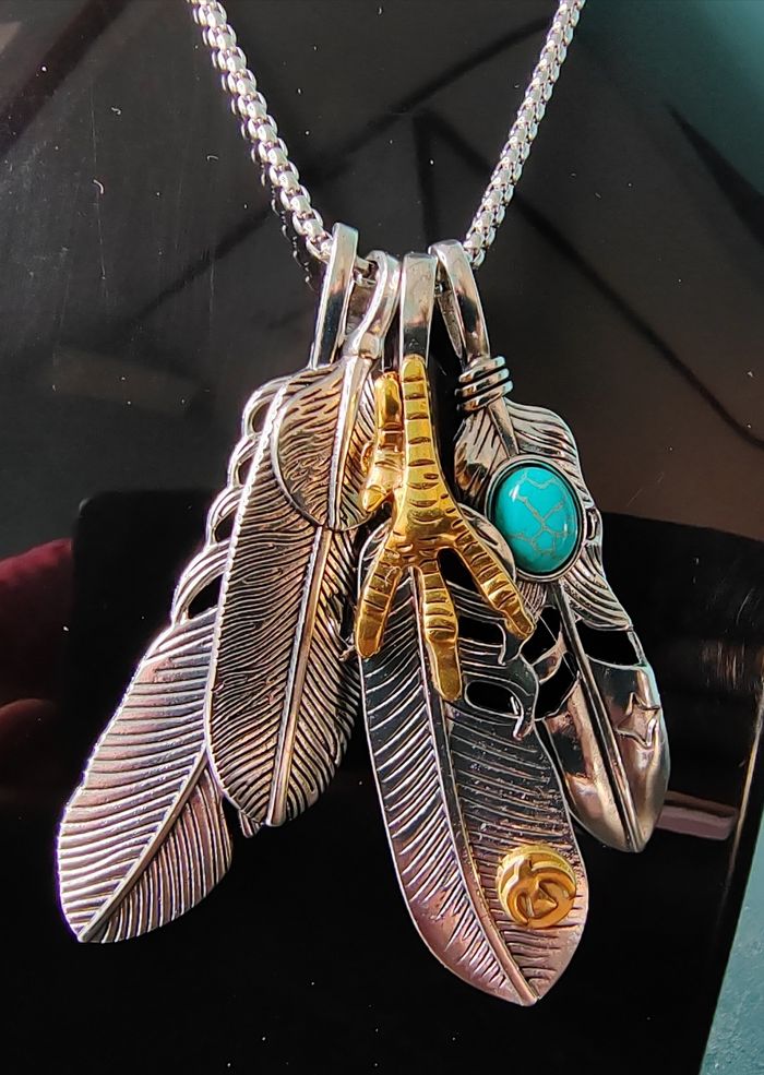 Collier pendentifs plumes
