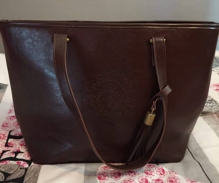 Sac en cuir marron neuf
