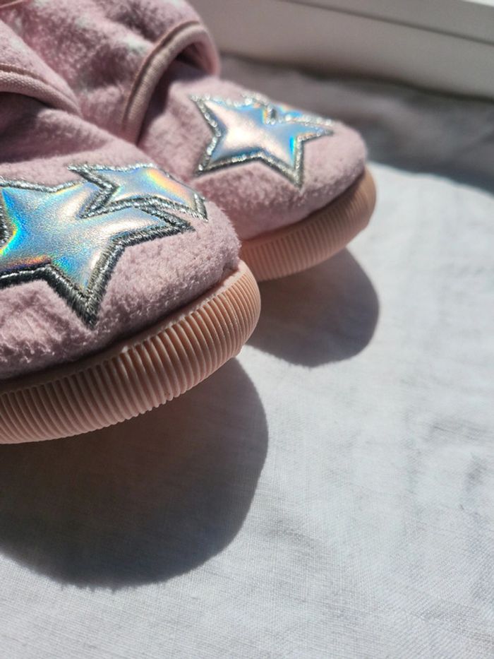 Chaussons fermés à scratchs étoiles girly 30 - photo numéro 3