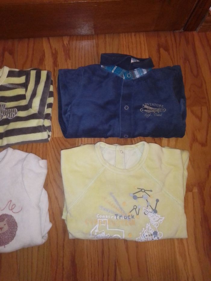 Lot pyjamas 12 mois Vertbaudet - photo numéro 3