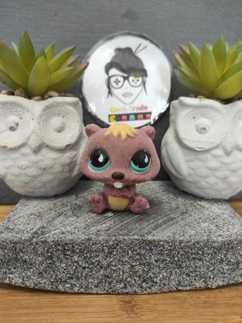 My Littlest Petshop Pet Shop LPS Castor Beaver 810 #geektradelpscastor