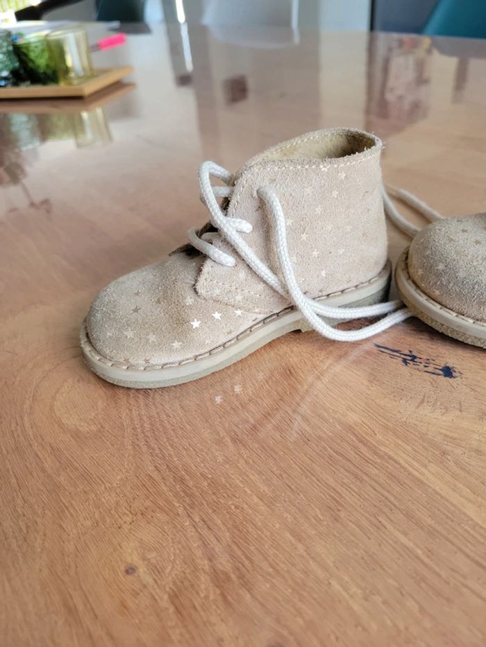 Chaussures montantes Daim pointure 21 - photo numéro 4