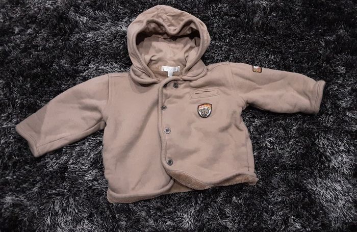 Gros gilet à capuche - 12 mois