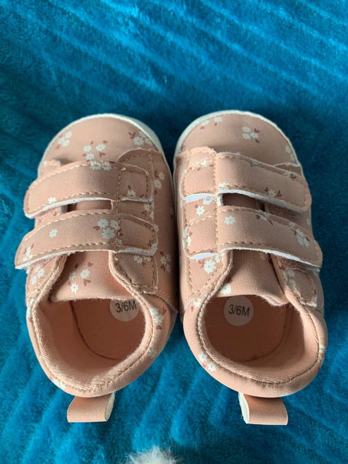 Lot chaussures bébé fille - photo numéro 2