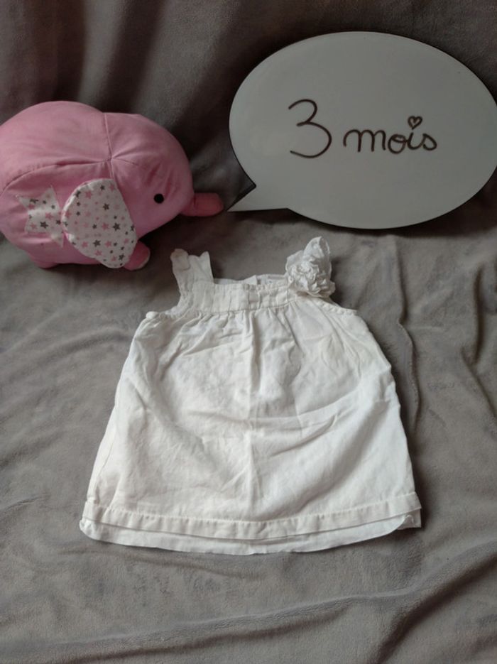 Robe avec petit fleur en tissu à droite Fille 3 mois Cadet Rousselle