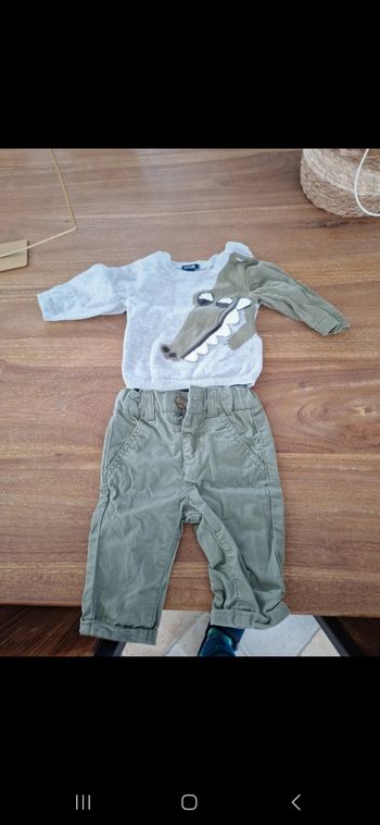Ensemble pantalon + pull 1 mois