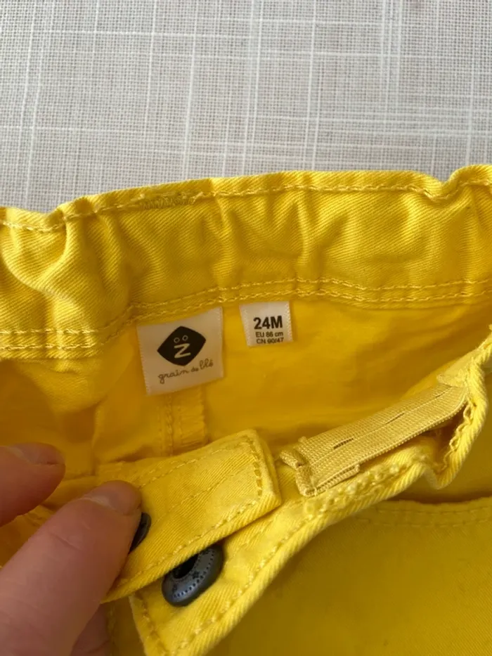 Pantalon jaune - photo numéro 2