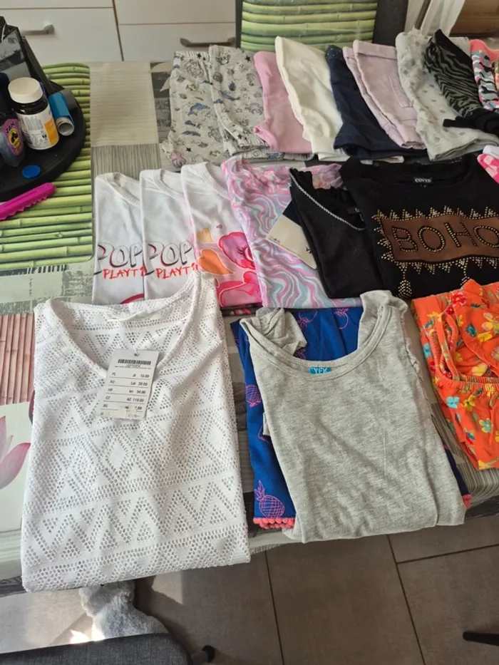 Gros lot de vêtements fille 8/9/10 ans - photo numéro 2