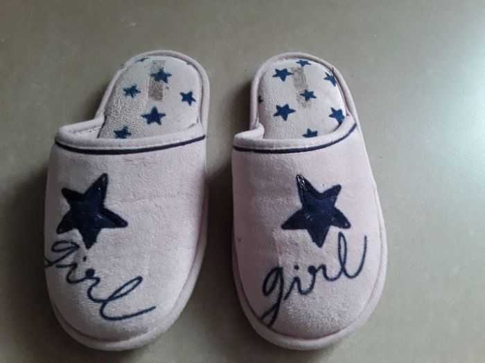 Chaussons fille 30 TISSAIA TBE