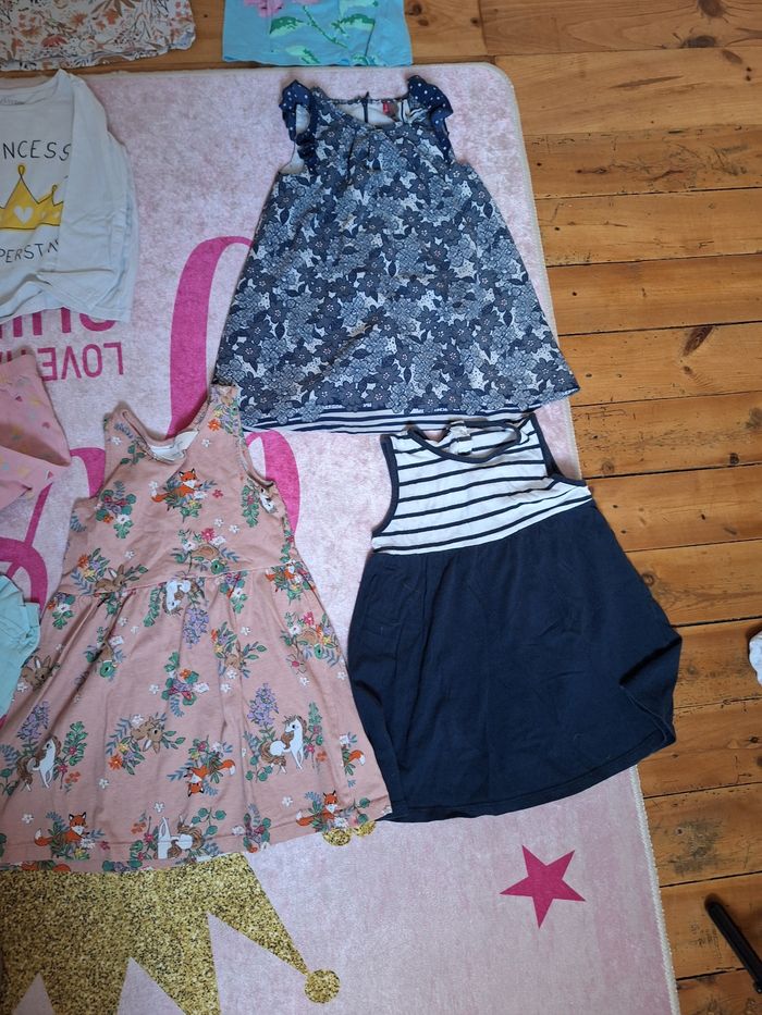 Lot vêtements fille 92cm - photo numéro 2