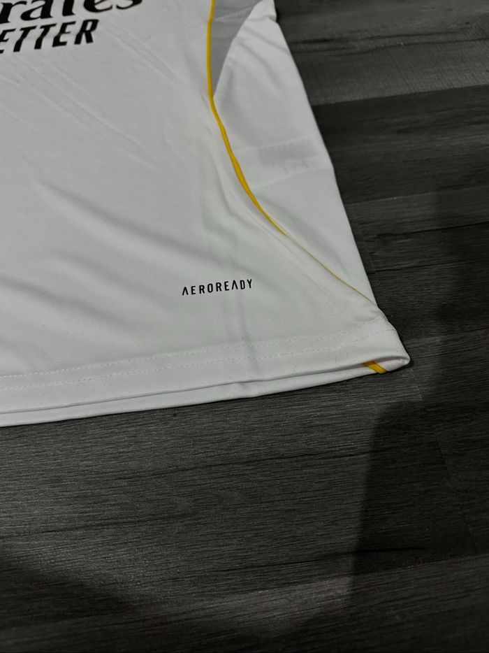 Maillot réal Madrid 25/26 - photo numéro 4