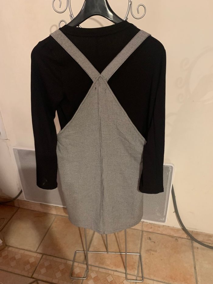 Robe à carreaux et haut - photo numéro 2