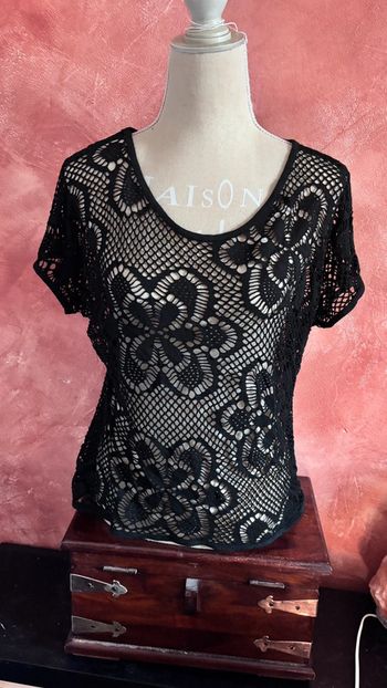 🌸 top en dentelle noir à boutons réversible