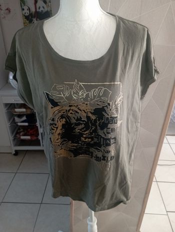 Tee shirt