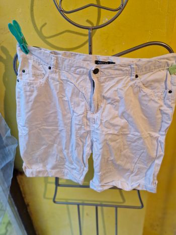 Short blanc