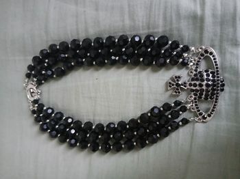 Collier vivienne westood perlé noire