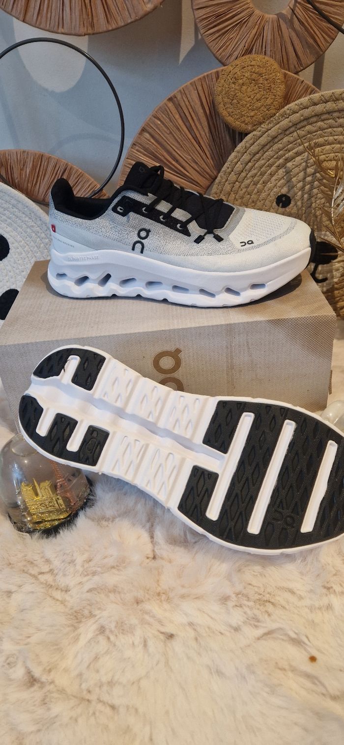 On cloudt Taille 44 - photo numéro 2