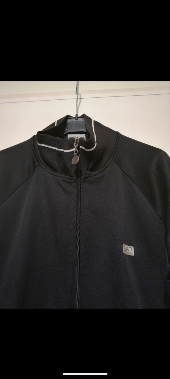 Belle veste  EAZ Emporio Armani noire. Taille M - photo numéro 4