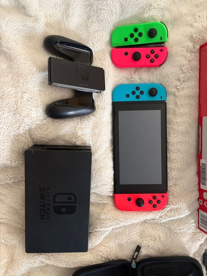Nintendo Switch 32 Go - photo numéro 8