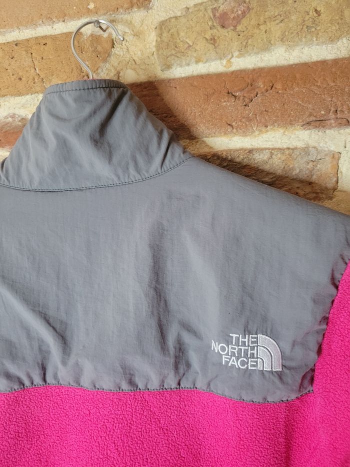 Veste polaire The North Face Denali  femme grise et rose  Taille S - photo numéro 4